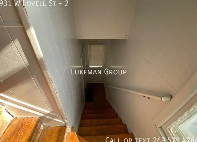 Property at 931 W Lovell St Unit 2, Kalamazoo, MI, 49007, 4 beds, 2 baths, [object Object]
