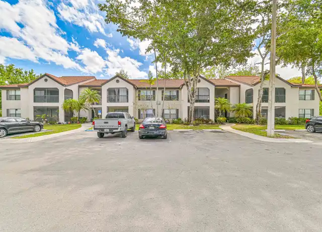 Property at 2058 Arbour Walk Cir #3316, Naples, FL, 34109, 1 bed, 1 bath, [object Object]