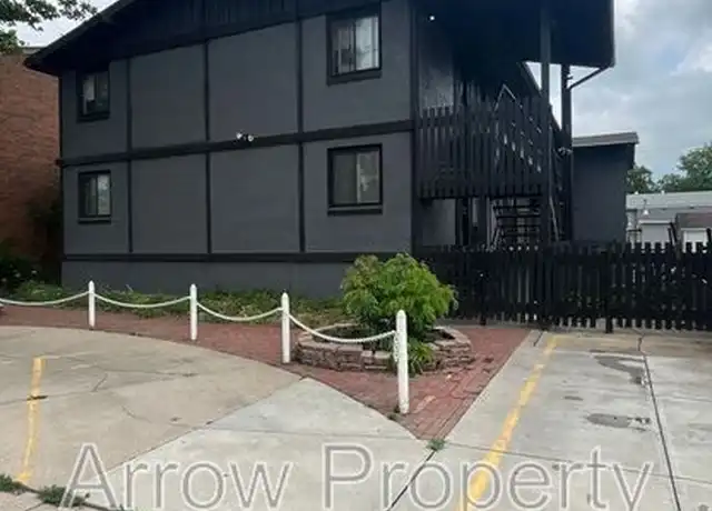 Property at 700 S 17th St #9, Lincoln, NE, 68508, 1 bed, 1 bath, [object Object]