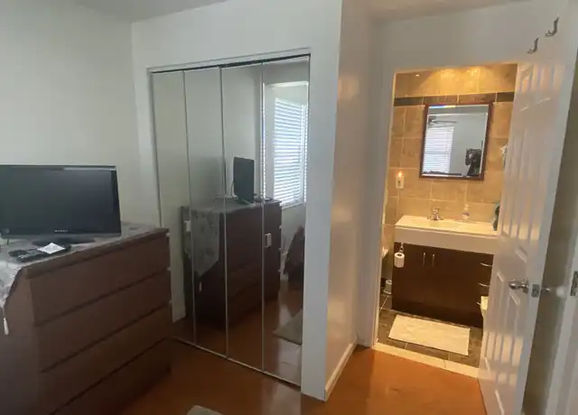 Property at 1305 S Atlantic Ave, New Smyrna Beach, FL, 32169, 1 bed, 1 bath, [object Object]