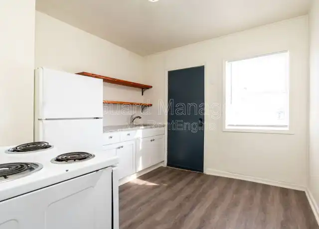 Property at 809 Sylvan Ln Unit 809s, Wichita, KS, 67218, 2 beds, 1 bath, [object Object]