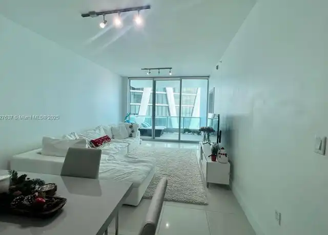 Property at 900 Biscayne Blvd #3210, Miami, FL, 33132, 1 bed, 2 baths, [object Object]