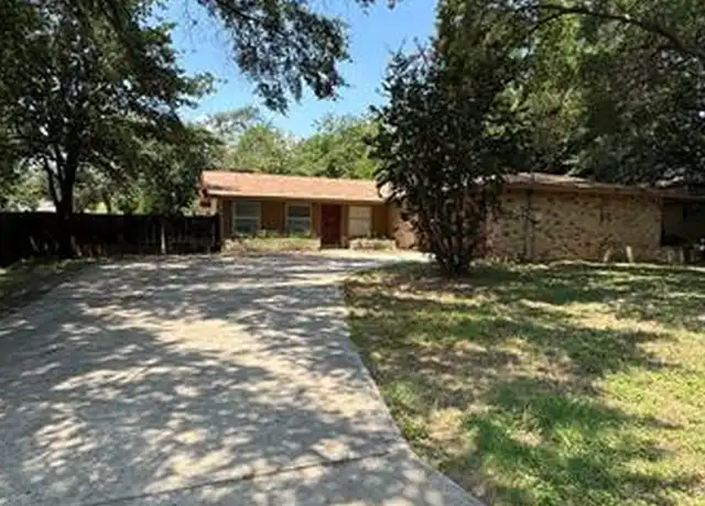 Property at 1506 Avenue C, Denton, TX, 76205, 4 beds, 2 baths, [object Object]
