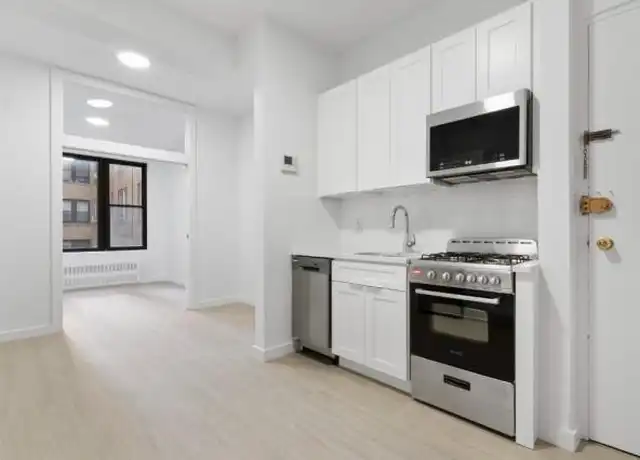 Property at 308 W 82nd St, New York, NY, 10024, 1 bed, 1 bath, [object Object]