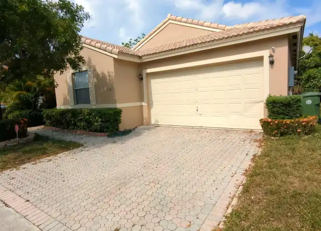 Property at 1481 SW 105th Ave, Pembroke Pines, FL, 33025, 3 beds, 2.5 baths, [object Object]