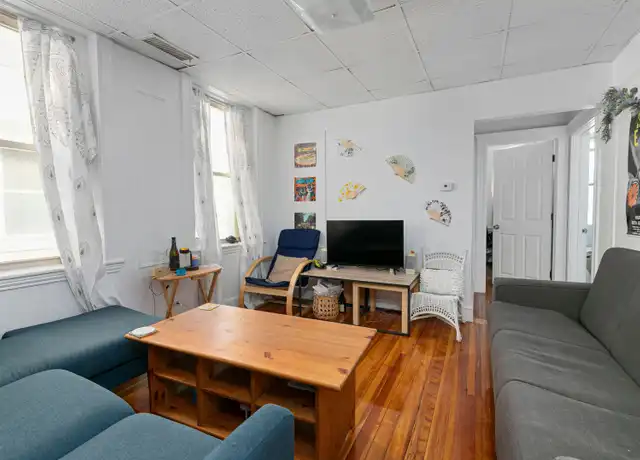 Property at 7 Woodbridge St, Cambridge, MA, 02140, 3 beds, 1 bath, [object Object]