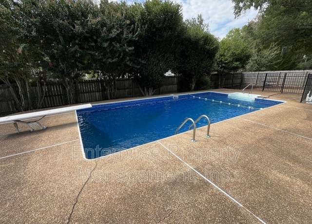 Photo of 1764 Chertsy Dr, Germantown, TN 38138