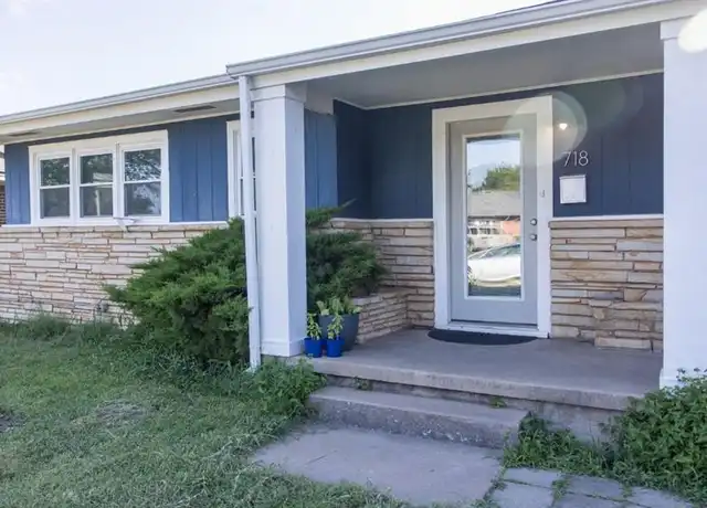 Property at 718 Highland Pkwy, Norman, OK, 73069, 4 beds, 2 baths, [object Object]