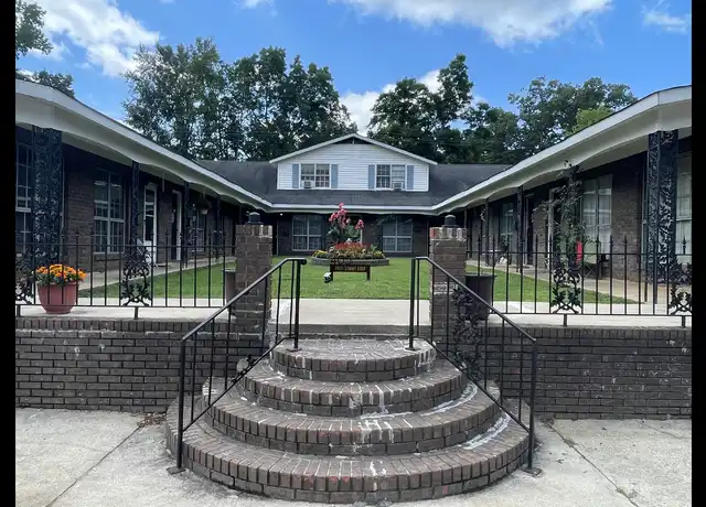 Property at 405 19th St E Unit 6, Jasper, AL, 35501, 3 beds, 2.5 baths, [object Object]