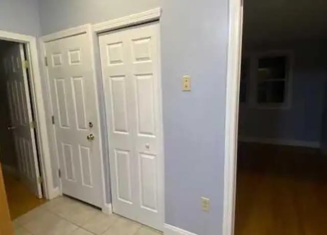 Property at 25 Portsmouth St, Cambridge, MA, 02141, 3 beds, 1 bath, [object Object]