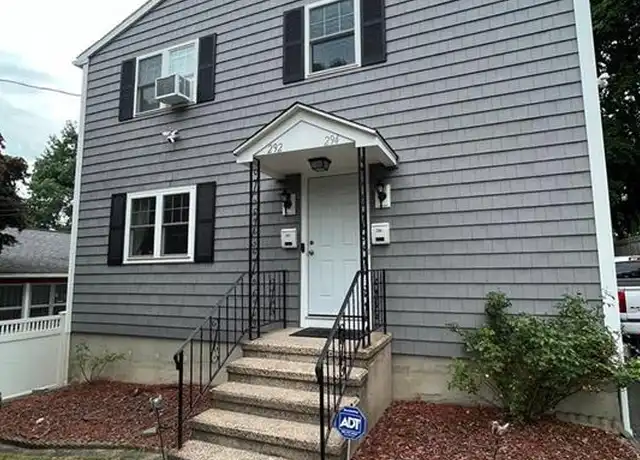 Property at 294 Robin St, Bridgeport, CT, 06606, 3 beds, 1 bath, [object Object]