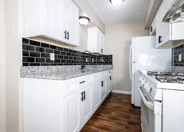 Property at 640 N 46th St #18, Omaha, NE, 68132, 2 beds, 1 bath, [object Object]