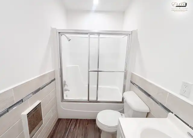 Property at 3817 Lippincott Blvd, Flint, MI, 48507, 1 bed, 1 bath, [object Object]