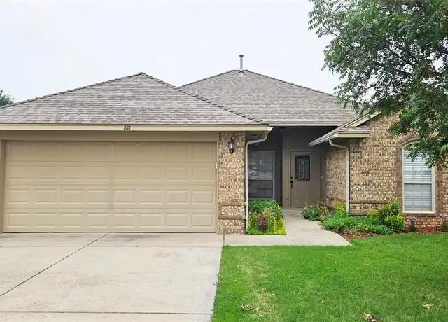 Property at 811 Dogwood Ct, Moore, OK, 73160, 3 beds, 2 baths, [object Object]
