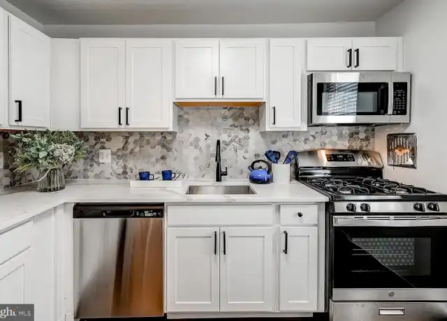 Property at 4000 Linkwood Rd Unit 4008B, Baltimore, MD, 21210, 1 bed, 1 bath, [object Object]
