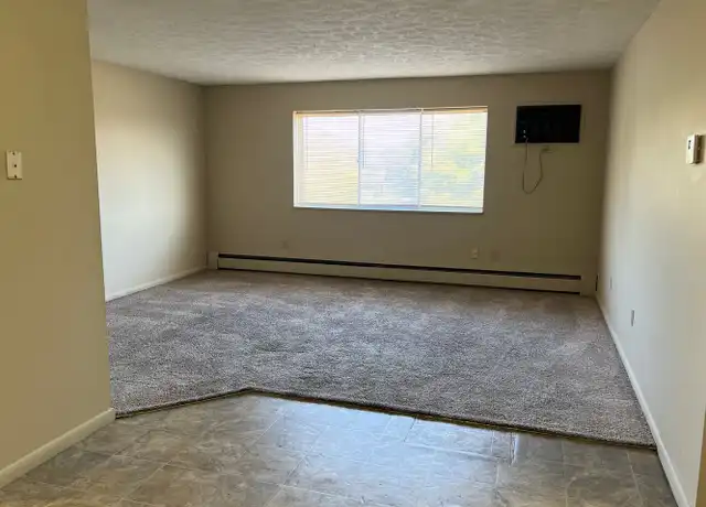 Property at 1718 Market Ave N, Canton, OH, 44714, 1 bed, 1 bath, [object Object]