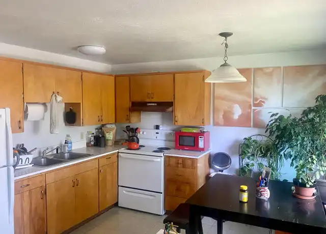 Property at 165 SW Spruce St Unit 4, Pullman, WA, 99163, 2 beds, 1 bath, [object Object]
