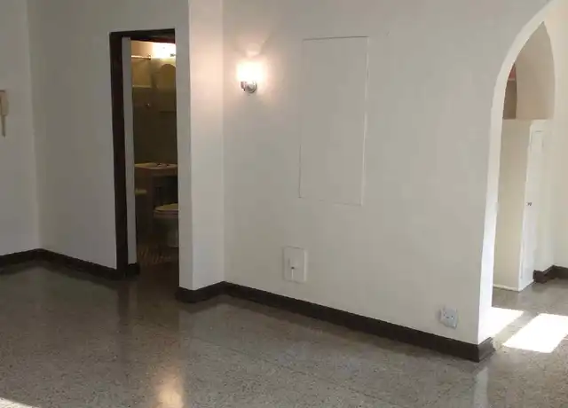 Property at 425 S Monroe Ave Unit 2h, Green Bay, WI, 54301, 0 beds, 1 bath, [object Object]