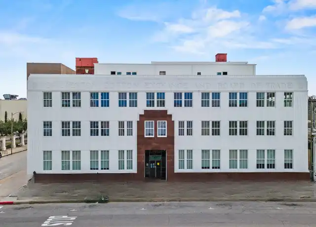 Property at 2102 Mechanic St Unit 104, Galveston, TX, 77550, 2 beds, 2 baths, [object Object]