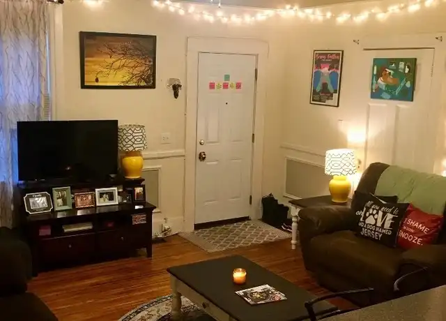 Property at 141 S Fitzhugh St #13, Rochester, NY, 14608, 2 beds, 1 bath, [object Object]