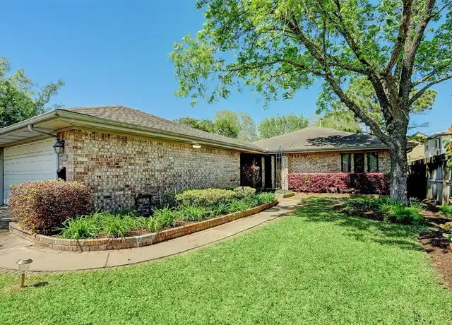 Property at 3708 Bellaire Blvd, Houston, TX, 77025, 3 beds, 2 baths, [object Object]