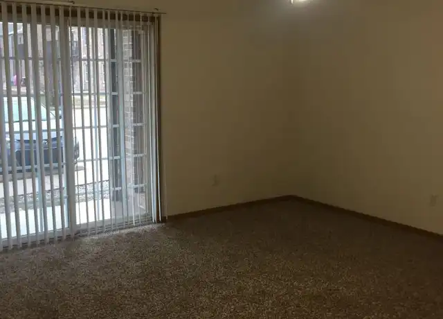 Property at 401 Brunswick Dr Unit 14, Lafayette, IN, 47909, 1 bed, 1 bath, [object Object]