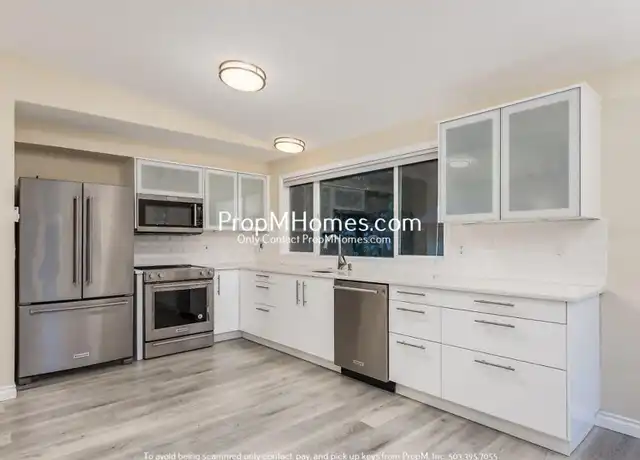 Property at 7018 SW Montauk Cir, Lake Oswego, OR, 97035, 2 beds, 1 bath, [object Object]