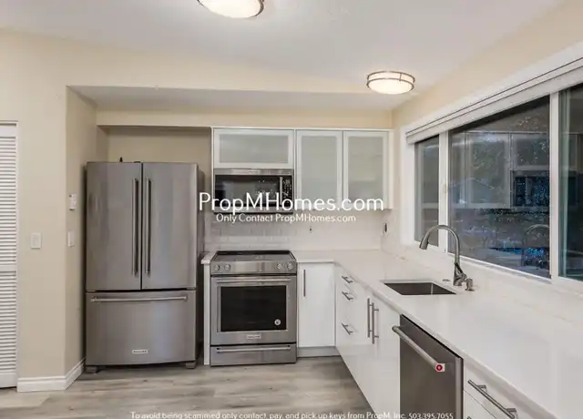 Property at 7018 SW Montauk Cir, Lake Oswego, OR, 97035, 2 beds, 1 bath, [object Object]