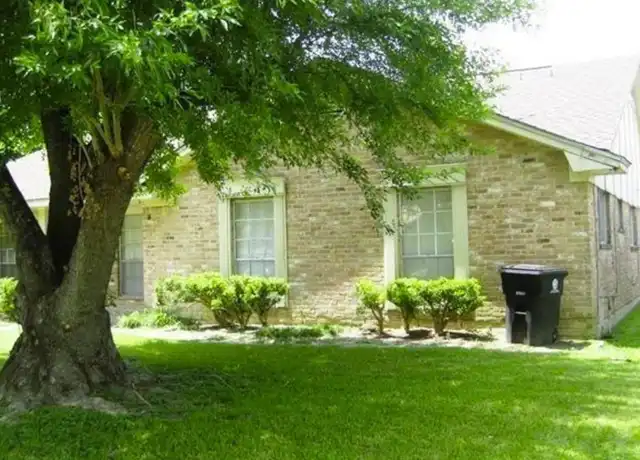 Property at 9330 Tooley Dr, Houston, TX, 77031, 3 beds, 2 baths, [object Object]