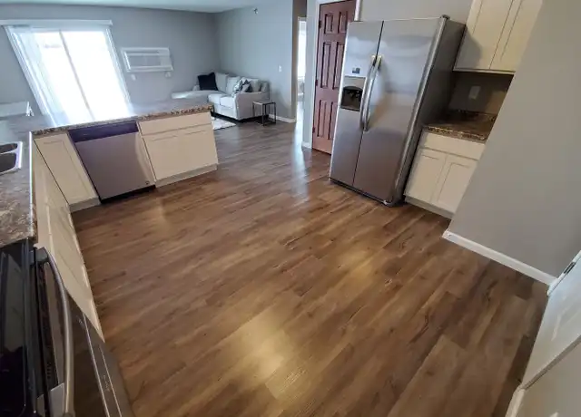 Property at 231 Legion Field Rd Unit 311, Marshall, MN, 56258, 4 beds, 1 bath, [object Object]