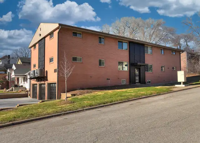 Property at 4702 Wakeley St Unit 2, Omaha, NE, 68132, 1 bed, 1 bath, [object Object]