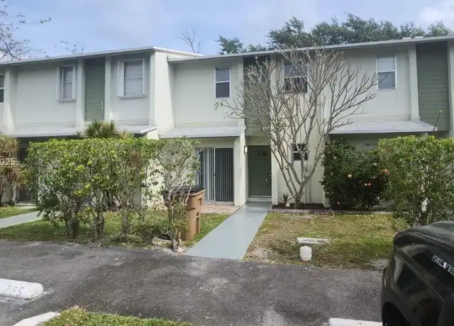 Property at 765 Crystal Lake Dr #765, Pompano Beach, FL, 33064, 2 beds, 2.5 baths, [object Object]