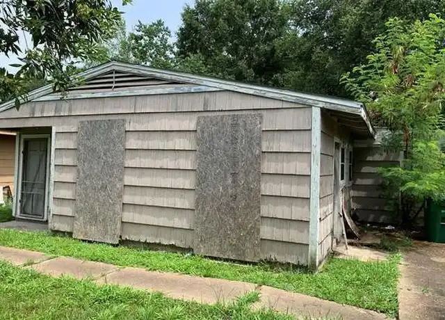 Property at 5414 Chennault Rd, Houston, TX, 77033, 2 beds, 1 bath, [object Object]