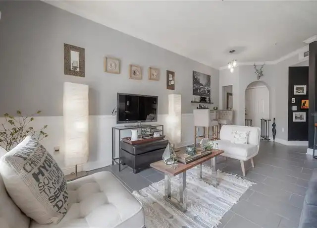 Property at 501 Knights Run Ave, Tampa, FL, 33602, 1 bed, 1 bath, [object Object]