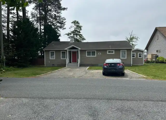 Property at 37611 Pine Rd, Selbyville, DE, 19975, 3 beds, 2 baths, [object Object]