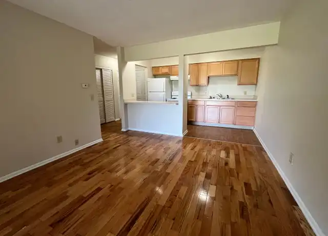 Property at 4086 Karl Rd Unit 1543-B2, Columbus, OH, 43224, 2 beds, 1 bath, [object Object]