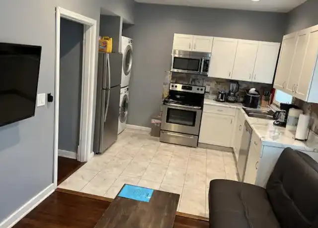 Property at 1905 Bardstown Rd Unit 2, Louisville, KY, 40205, 2 beds, 1 bath, [object Object]