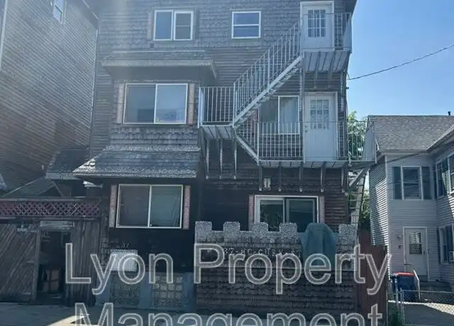 Property at 37 McGurk St Unit 3, New Bedford, MA, 02744, 2 beds, 1 bath, [object Object]
