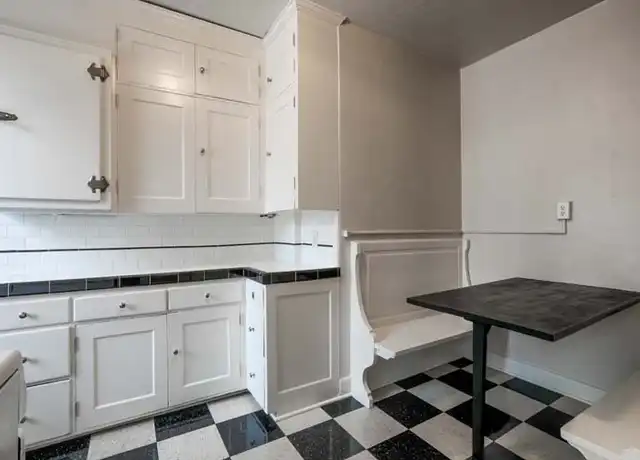 Property at 1037 NW 20th Ave, Portland, OR, 97209, 0 beds, 1 bath, [object Object]