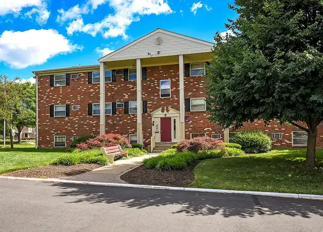 Property at Newport Village Apartments - 8590 New Falls Rd, Levittown, PA, 19054, 1 bed, 1 bath, [object Object]