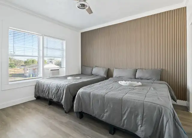 Property at 4201 W North a St, Tampa, FL, 33609, 2 beds, 1 bath, [object Object]