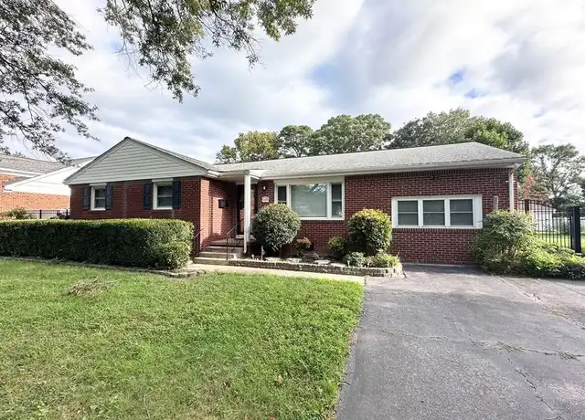 Property at 5428 Sunnywood Dr, Virginia Beach, VA, 23455, 3 beds, 1.5 baths, [object Object]