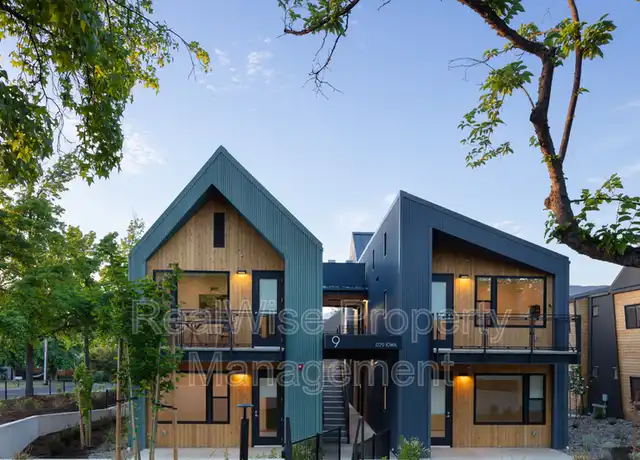 Property at 184 Garfield St Unit 204, Ashland, OR, 97520, 1 bed, 1 bath, [object Object]
