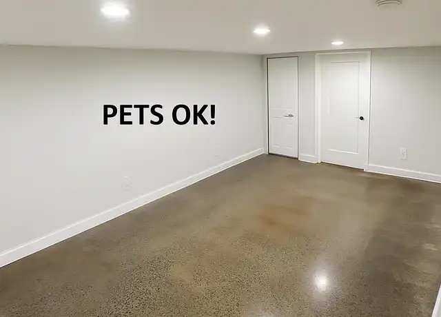 Property at 1844 S 250th Pl, Des Moines, WA, 98198, 1 bed, 1 bath, [object Object]