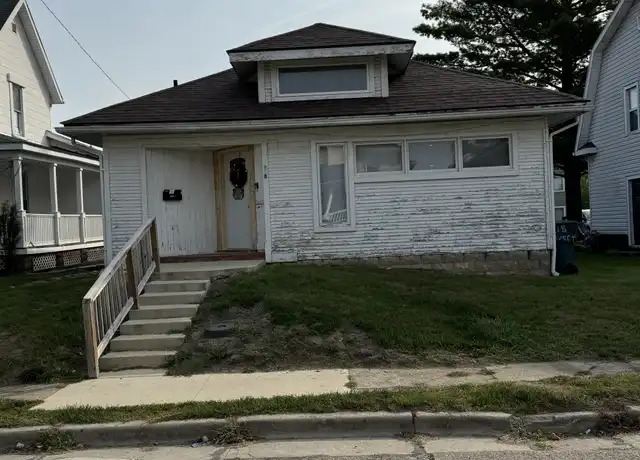 Property at 218 N Calvert St Unit 1, Muncie, IN, 47303, 1 bed, 1 bath, [object Object]