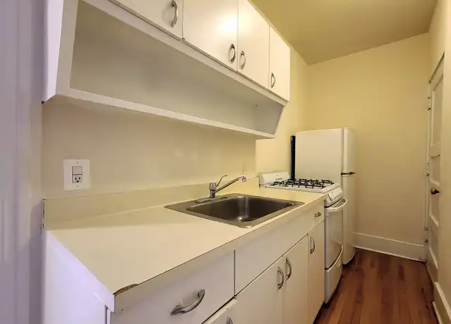 Property at 951 W Cornelia Ave Unit 1B, Chicago, IL, 60657, 1 bed, 1 bath, [object Object]