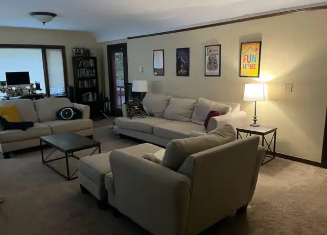 Property at 12631 34th Ave S Unit B, Tukwila, WA, 98168, 2 beds, 1 bath, [object Object]