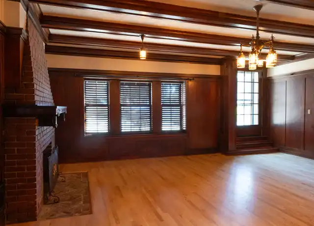 Property at 117 NW Trinity Pl, Portland, OR, 97209, 3 beds, 1.5 baths, [object Object]