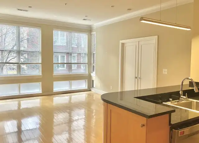 Property at 1515 O St NW Unit 304, Washington, DC, 20005, 2 beds, 2 baths, [object Object]
