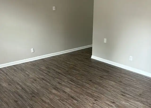 Property at 134 Cedar Point Rd Unit LA-27, Johnson City, TN, 37601, 1 bed, 1 bath, [object Object]